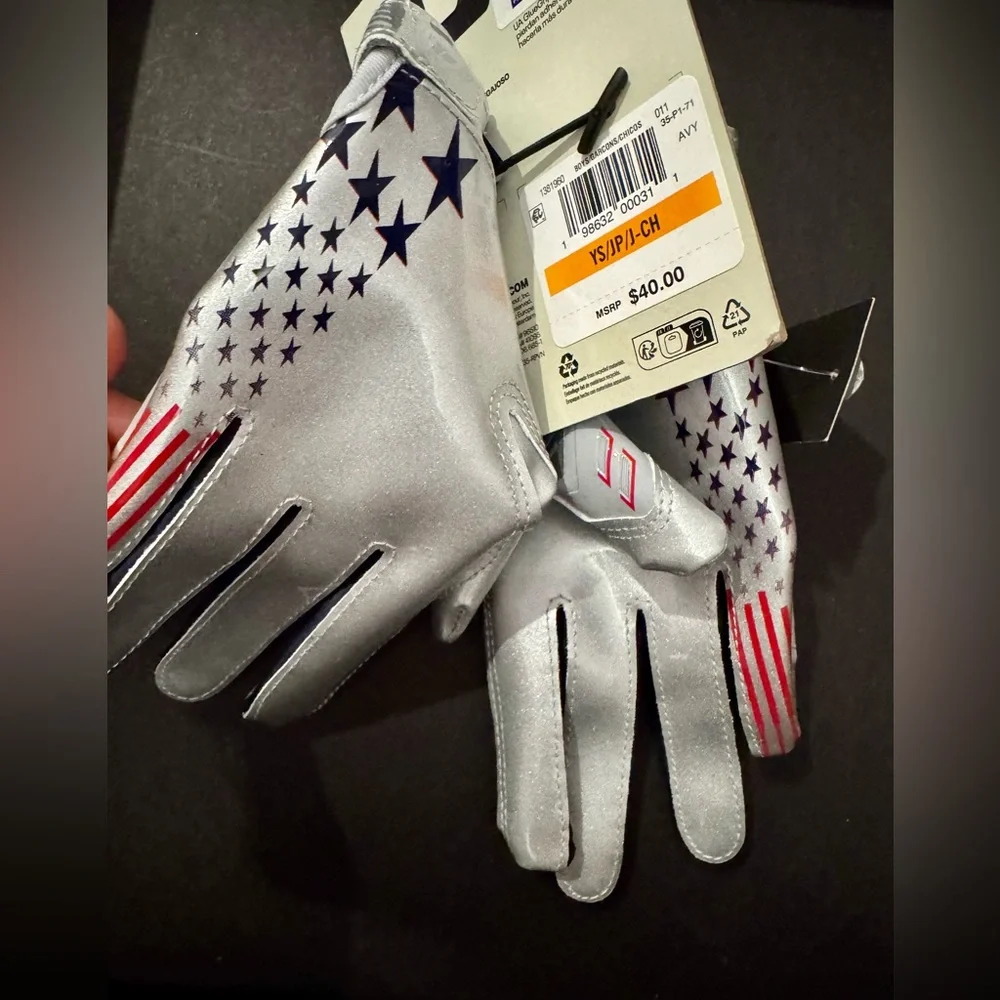 Under Armour F9 Nitro Football Gloves. Youth Small. Glue Grip. Gray. NWT - Picture 4 of 5